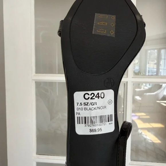 le chateau Black Patent Leather Strappy High Heels - Picture 4 of 4